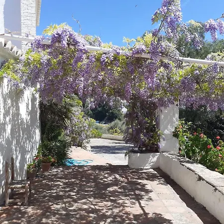 Cortijo Artist Paradise بيت للعطل