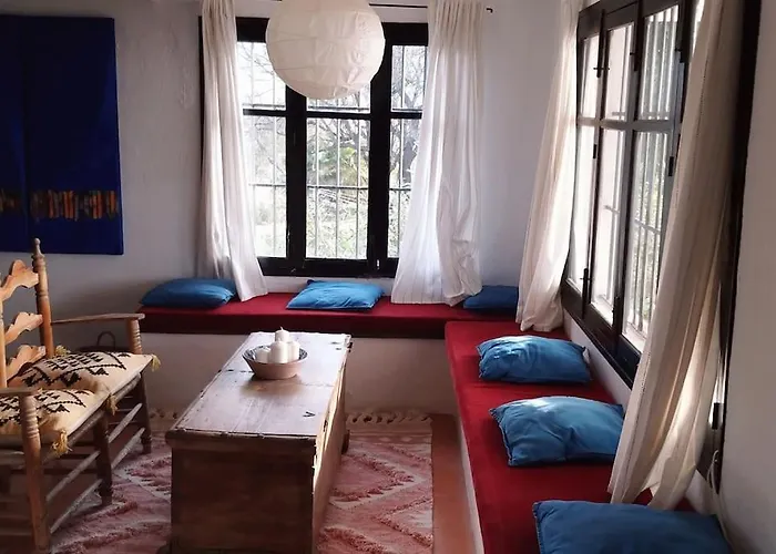 Cortijo Artist Paradise نيرخا